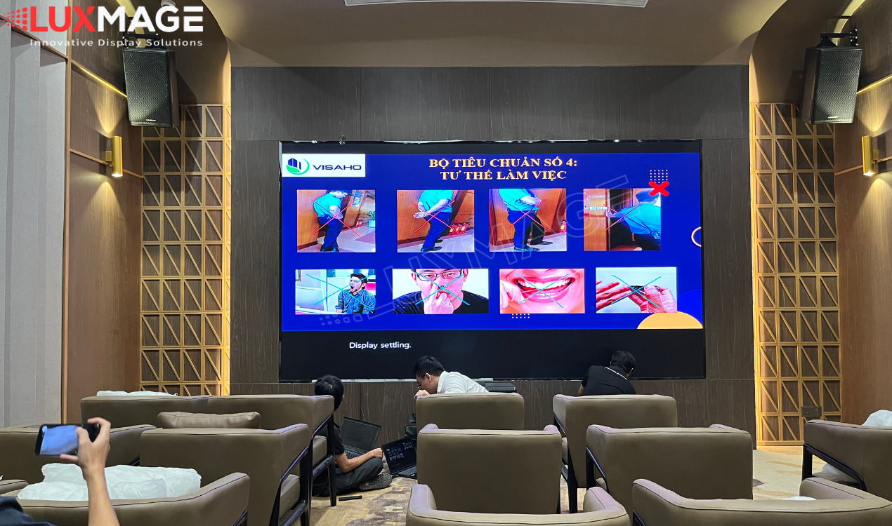 màn LED phòng họp thuộc dòng màn hình LED trong nhà (indoor)