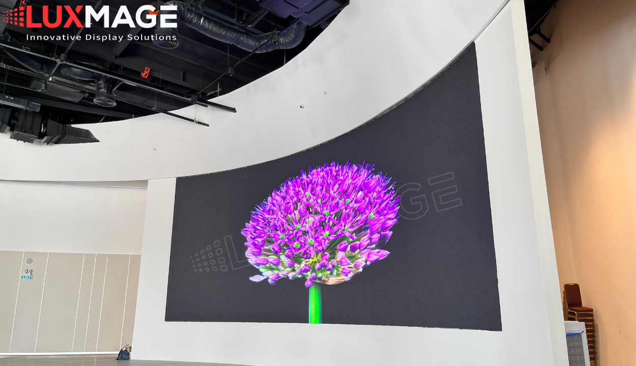 Màn hình LED cong 6K – 50m² tại Riverstage, hiển thị sắc nét, hiệu ứng sống động, nâng tầm sân khấu nghệ thuật và sự kiện chuyên nghiệp.