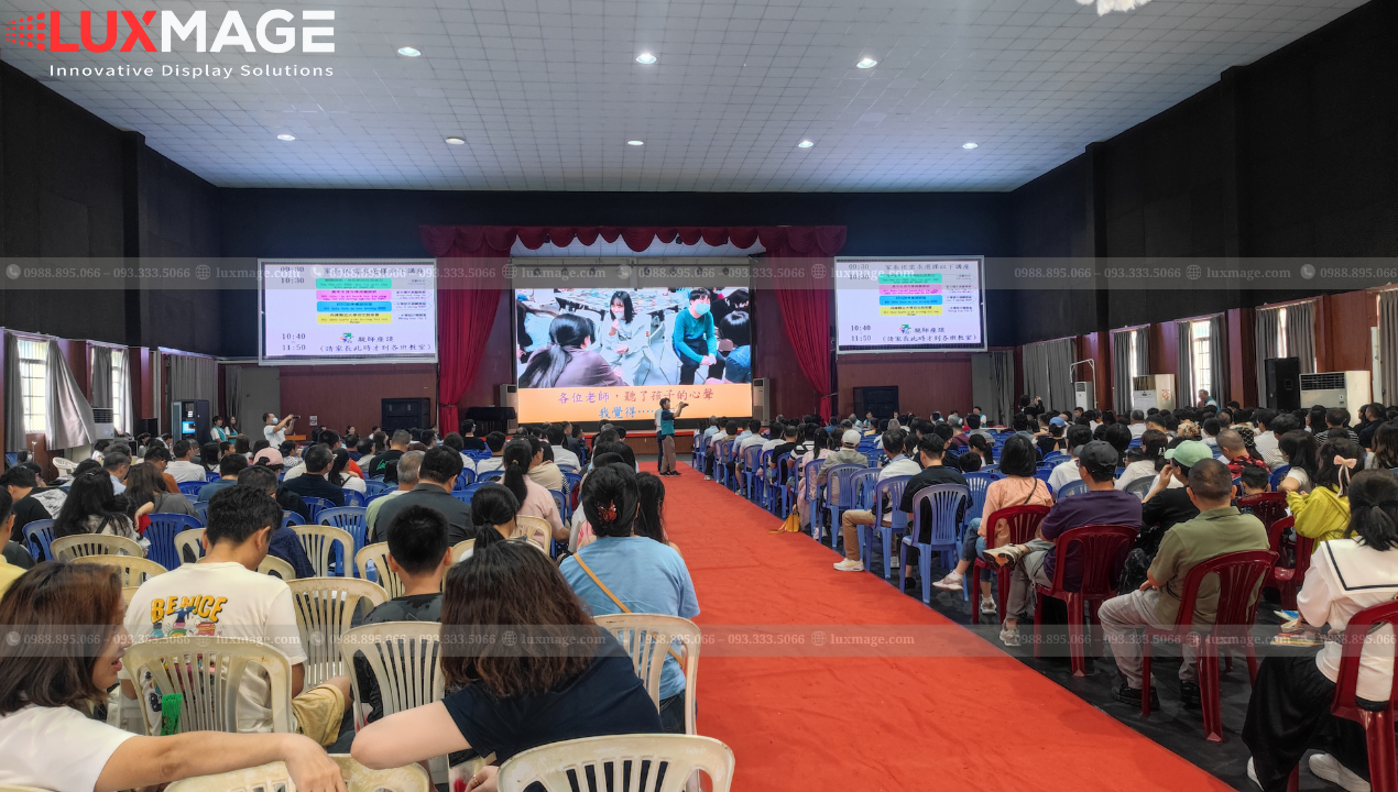 Màn hình LED P2.5 trong hội trường học
