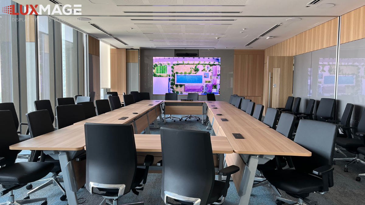 Màn hình LED được sử dụng để trình bày nội dung quy hoạch và dữ liệu trực quan,