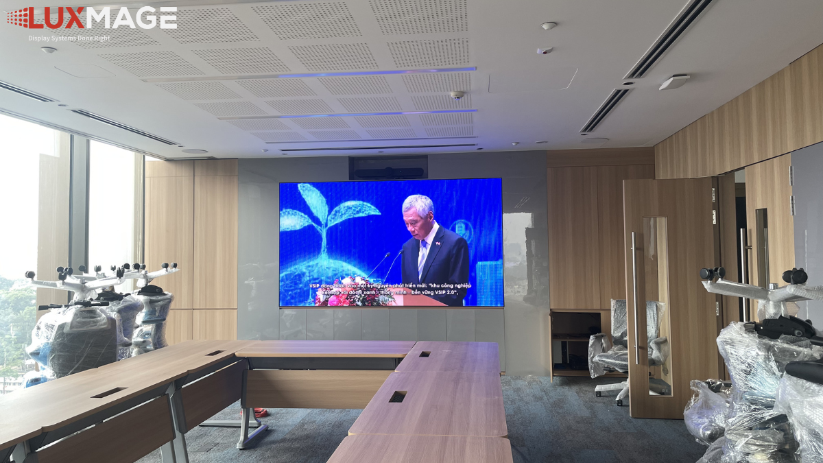 màn hình LED phòng họp 2026 trong không gian doanh nghiệp hiện đại