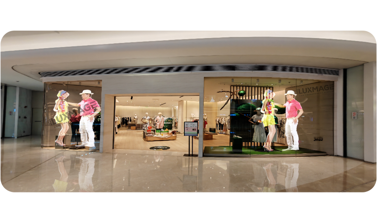 Màn hình LED poster trong suốt hiển thị rõ hình ảnh nội dung được trình chiếu