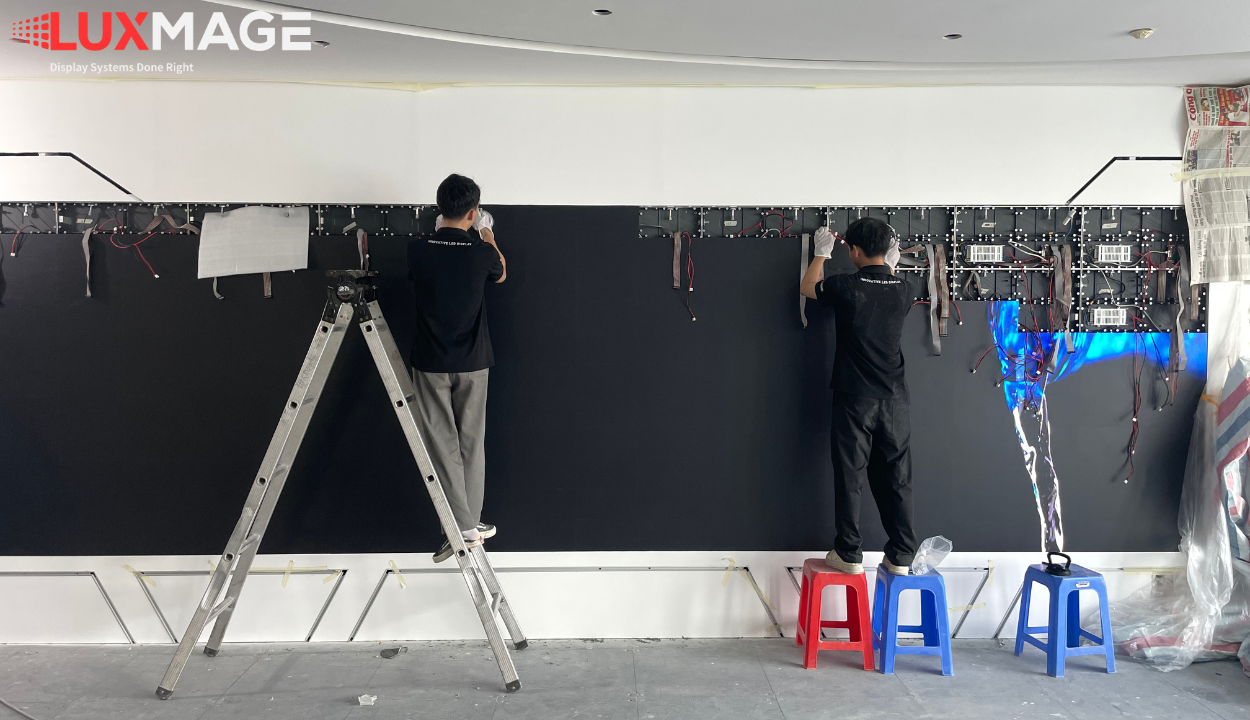 Màn hình LED trong nhà là giải pháp hiển thị cốt lõi trong phòng trưng bày kỹ thuật số doanh nghiệp.