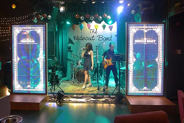 Màn hình led tại sự kiện The Hideout Band